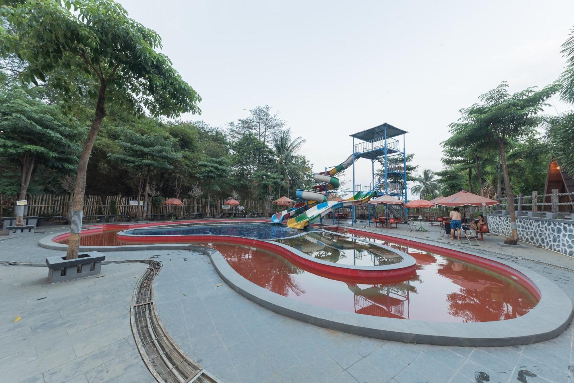 Urbanview Hotel Cianjur City Park By Reddoorz Exterior foto